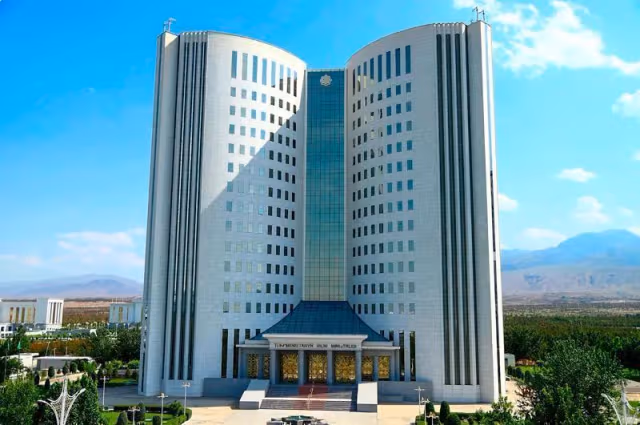 Türkmenistanyň ÝOM-lerinde geçiriljek halkara maslahatlaryň we olimpiadalaryň tertibi