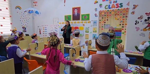 Mekdebe çenli çagalar edaralarynda uly (mekdebe taýýarlaýyş) toparlarynda okuw-terbiýeçilik işlerini netijeli guramak we bu ugurda hünärmenleriň iş usullaryny kämilleşdirmek