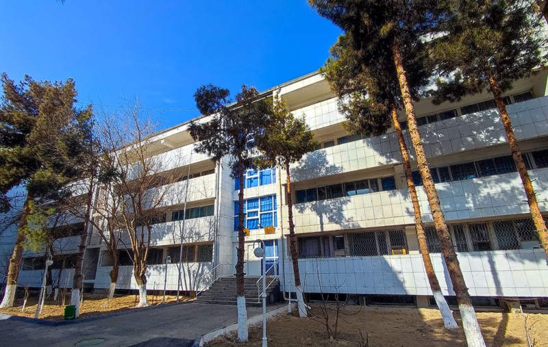 Maýa kulyýewa adyndaky türkmen milli konserwatoriýasynyň ýanyndaky daňatar öwezow adyndaky türkmen döwlet ýörite sazçylyk mekdebi