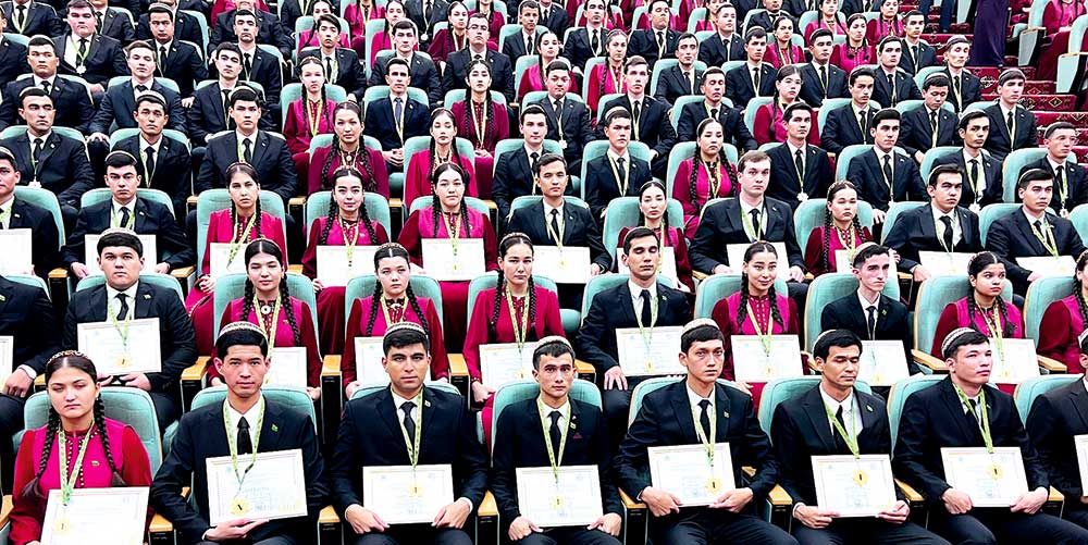 Zehinliler öňe saýlandy