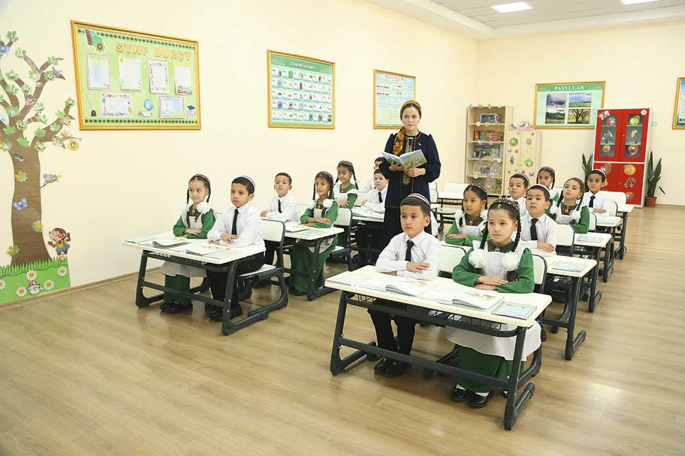 Baş­lan­gyç synp­lar­da türk­men di­li