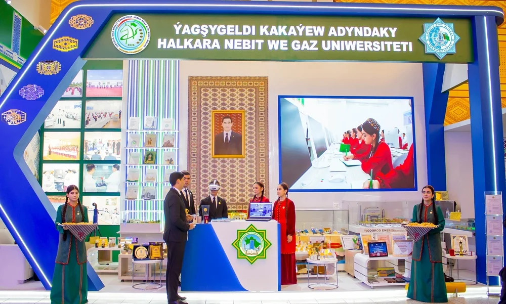 Ýagşygeldi Kakaýew adyndaky Halkara nebit we gaz uniwersiteti «Türkmenistanyň nebiti we gazy – 2026» halkara maslahatyna we sergisine işjeň gatnaşdy