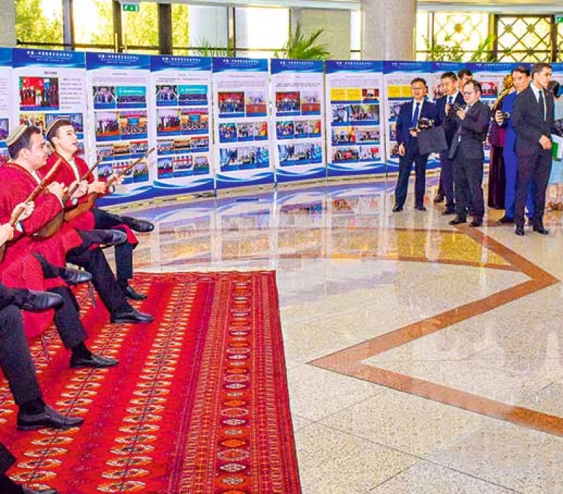 Çyn-Maçyndan Aşgabada bilim köprüsi