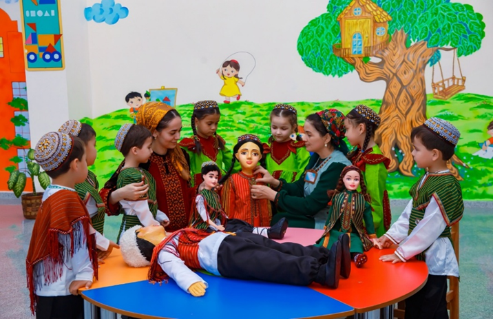 Uly dünýäniň körpeje ilçileri – gurjaklar!