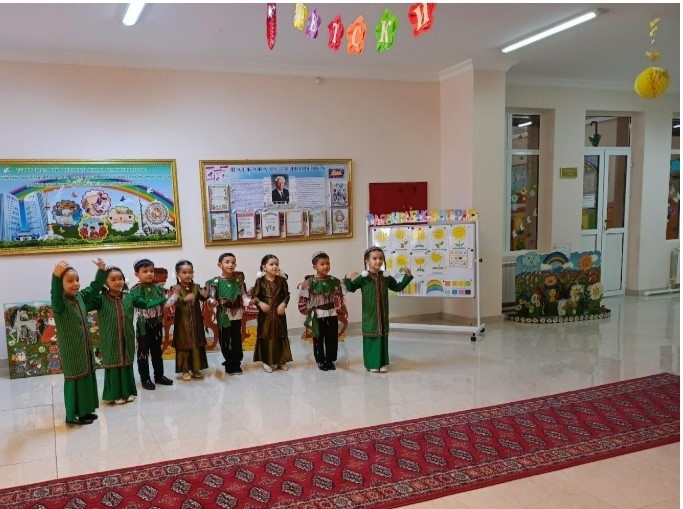 Mary welaýatynyň mekdebe çenli çagalar edaralarynda daşary ýurt dillerini okadýan mugallymlaryň gatnaşmagynda “Daşary ýurt dillerini öwretmek – döwrüň talabydyr” atly bäsleşigi geçirildi