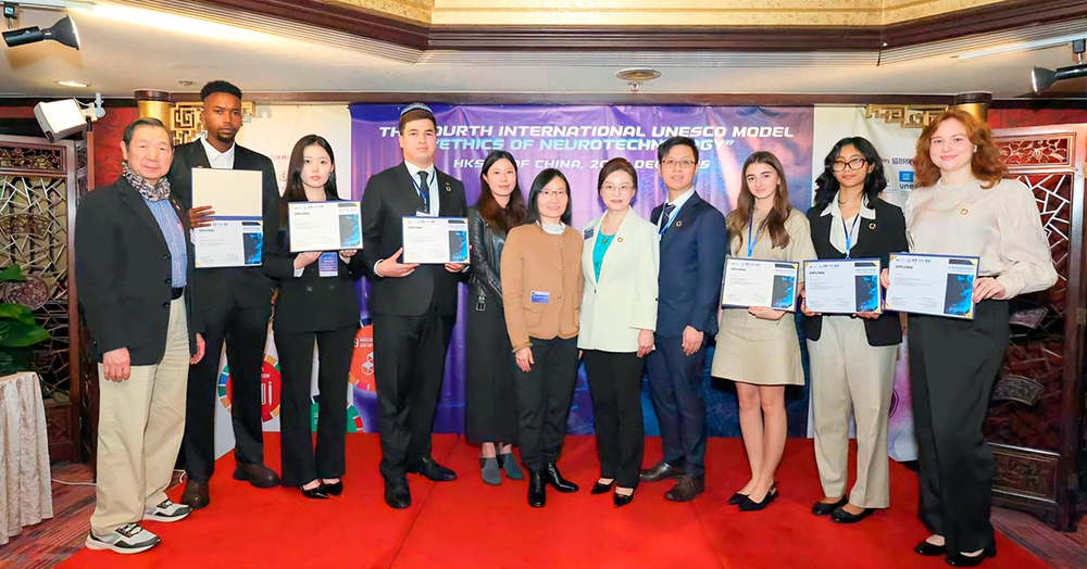 Türkmen talyby ÝUNESKO-nyň halkara bäsleşigine gatnaşdy