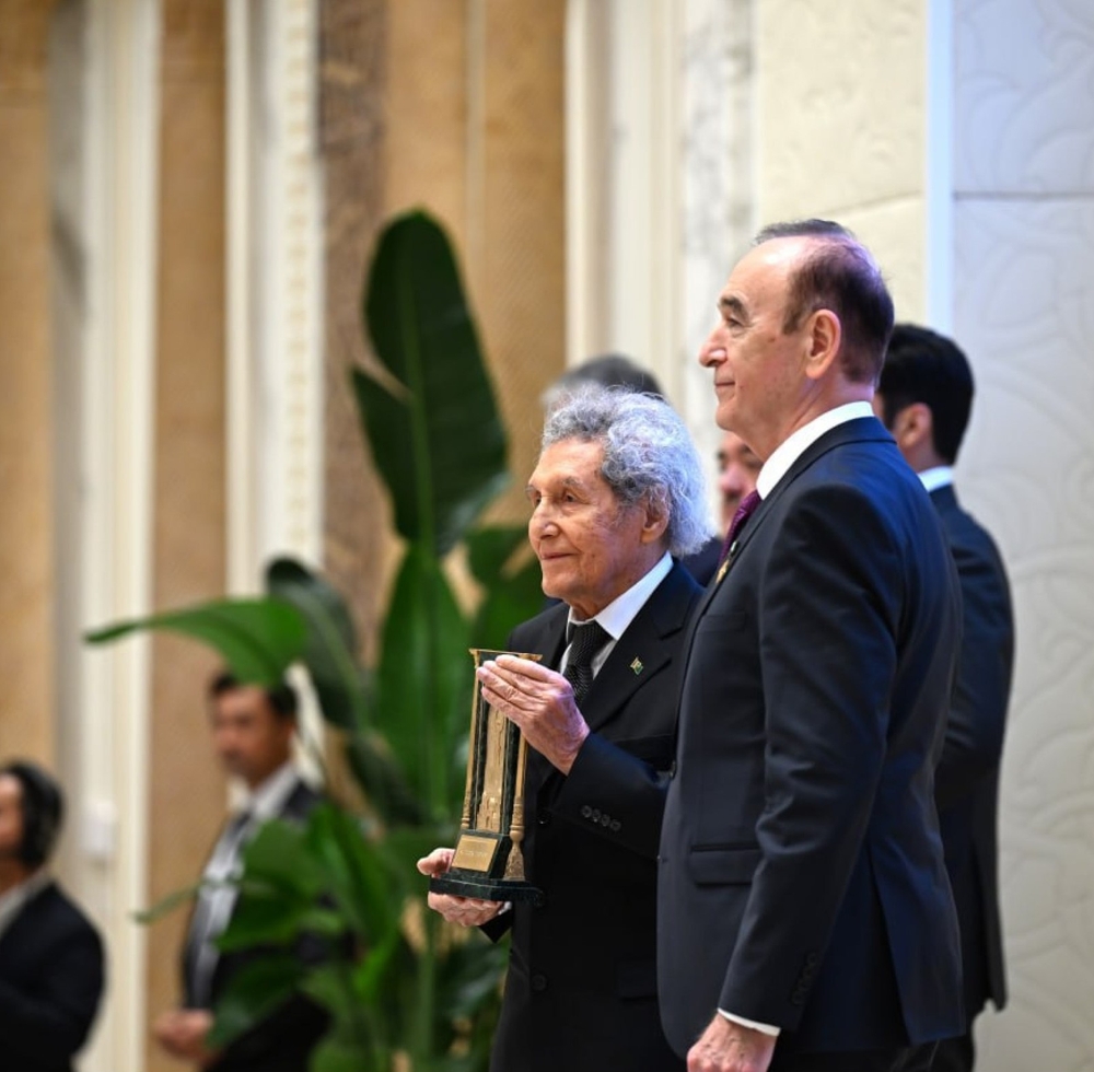 Halypa heýkeltaraş halkara baýragyň eýesi boldy