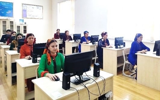 TÄSIRLI GEÇEN BÄSLEŞIKLER